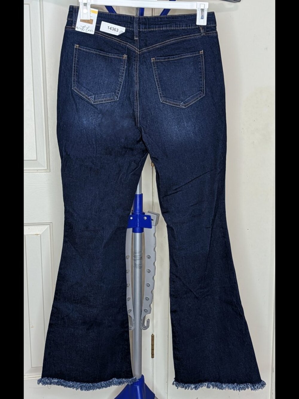 Flirty NWT Sz 13 / 31 Long YMI Dark Blue High Rise Flare Stretch Denim Jeans - Picture 3 of 3
